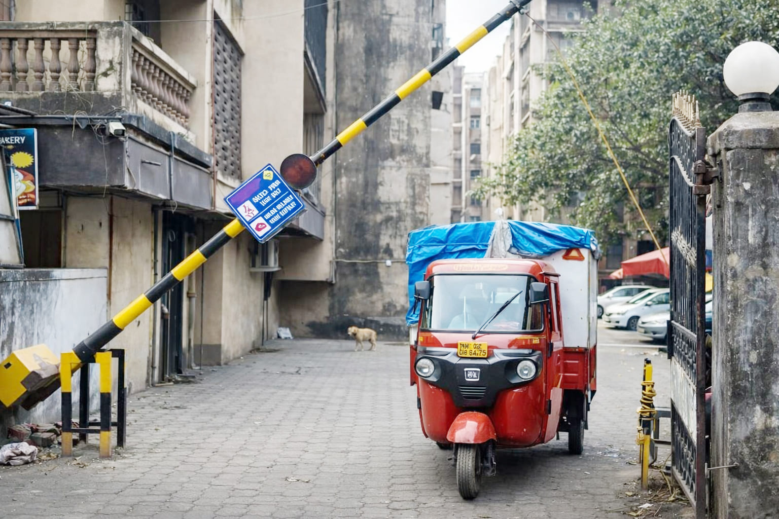 Manual boom barrier for society and industrial gate
